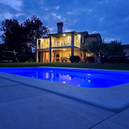 אומאג Apartments Villa Sotlar With Pool מראה חיצוני תמונה