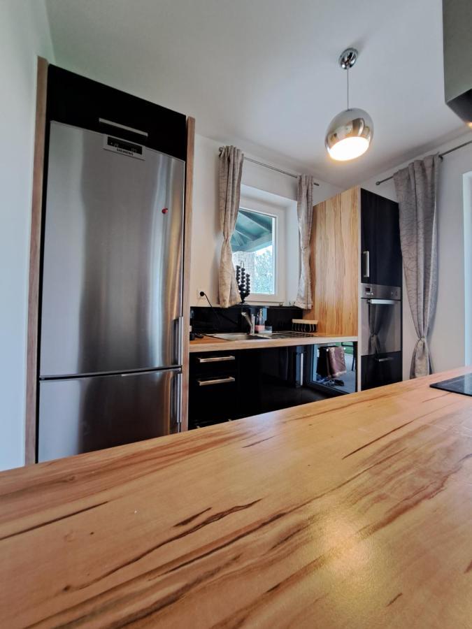 אומאג Apartments Villa Sotlar With Pool מראה חיצוני תמונה
