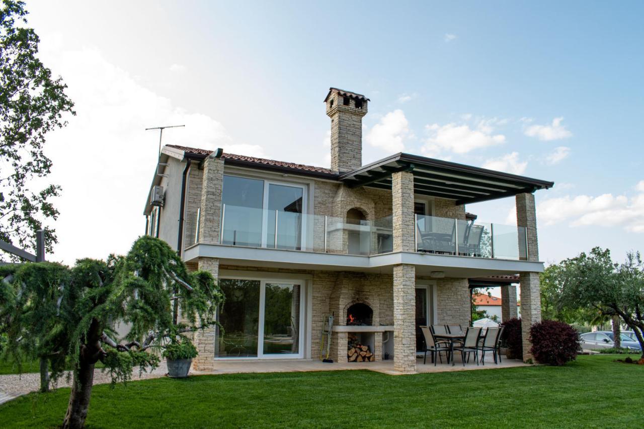 אומאג Apartments Villa Sotlar With Pool מראה חיצוני תמונה