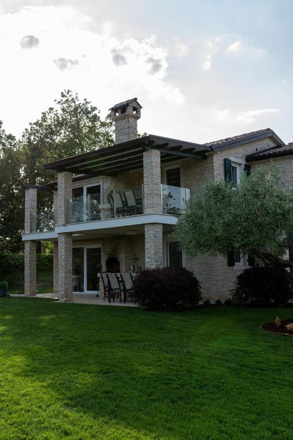 אומאג Apartments Villa Sotlar With Pool מראה חיצוני תמונה
