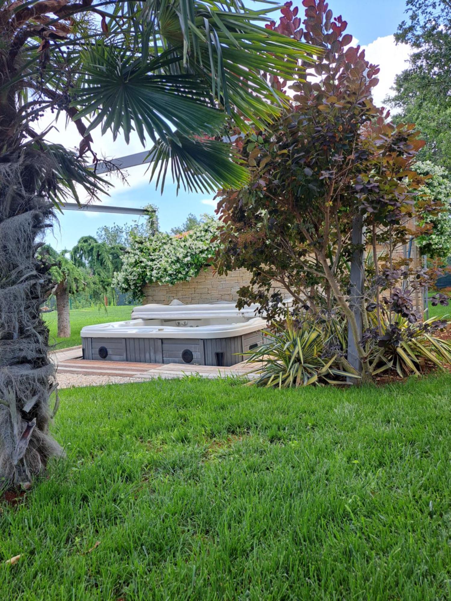אומאג Apartments Villa Sotlar With Pool מראה חיצוני תמונה