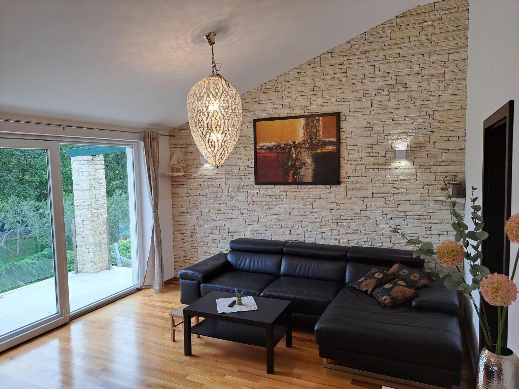 אומאג Apartments Villa Sotlar With Pool מראה חיצוני תמונה
